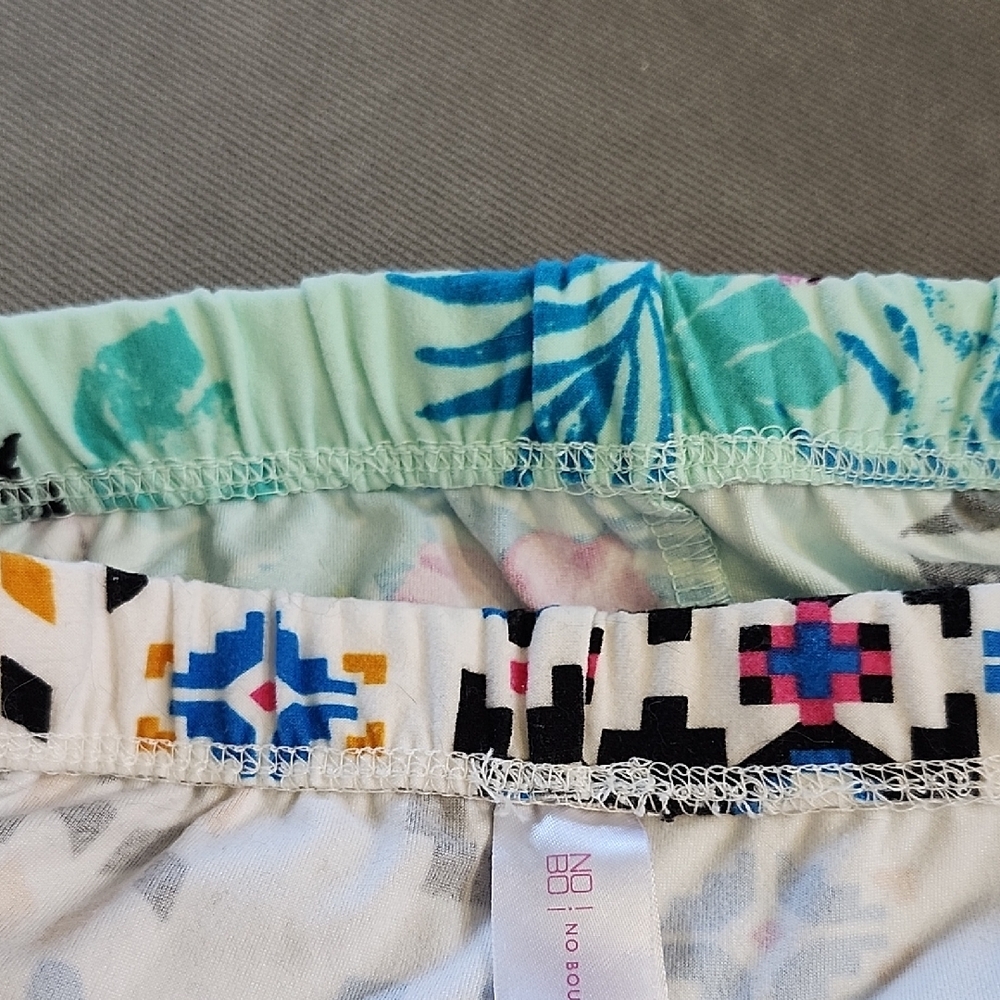 Colorful Patterned Leggings Set - Picture 5 of 5